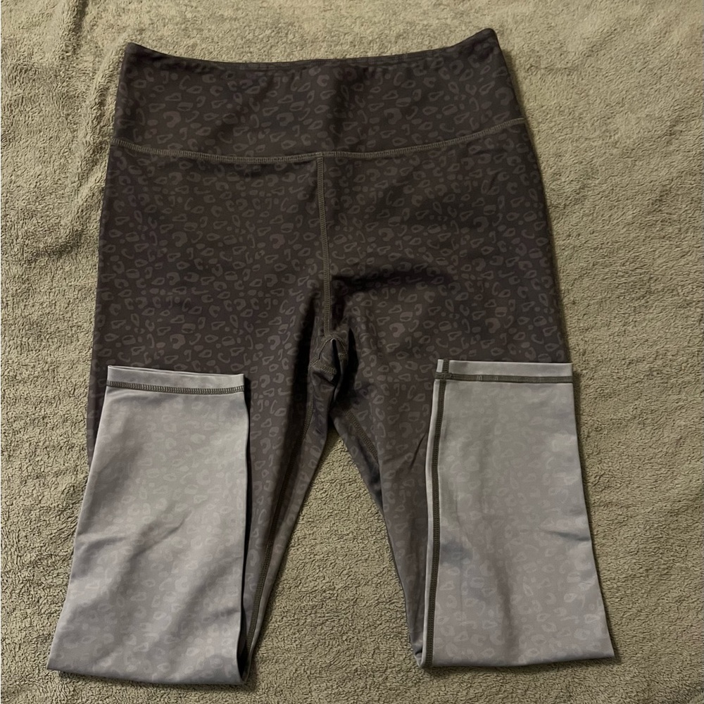 Zyia Ombré Leopard Leggings size 14-16